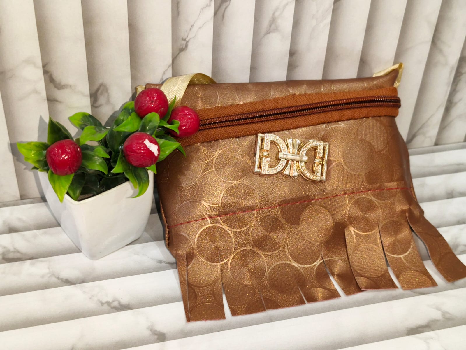 Stylish Handbag for Little Girls - Image 2